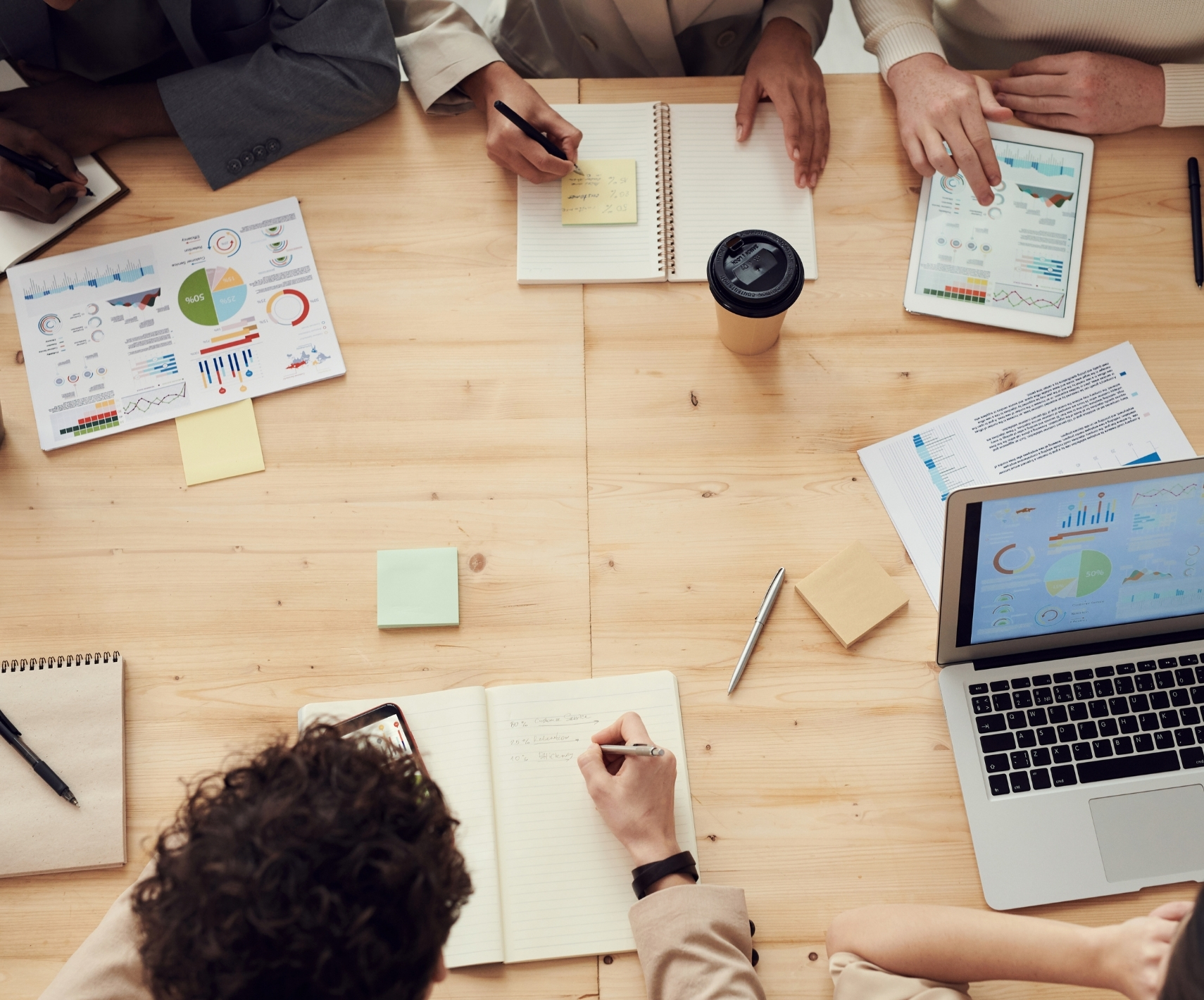 7 ateliers de codéveloppement pour dirigeants et gestionnaires afin de prendre du recul, échanger entre pairs et trouver des solutions !